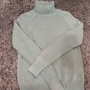 Turtle neck sweater